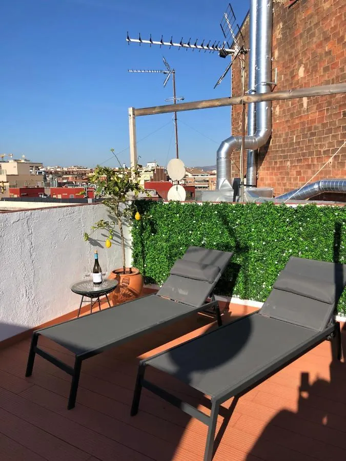Attic Apartment 468 Sagrada Familia Barselona